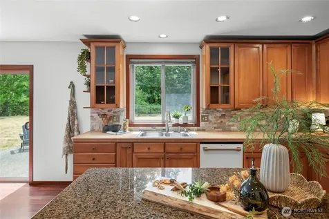 5542 Meadowood Lane NE Olympia WA 98506
