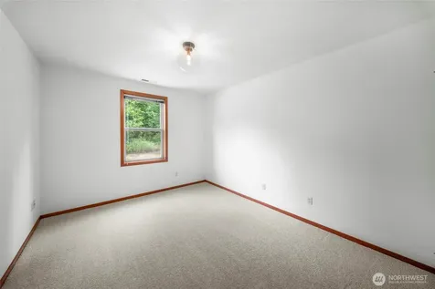 5542 Meadowood Lane NE Olympia WA 98506