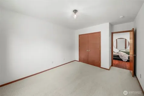 5542 Meadowood Lane NE Olympia WA 98506