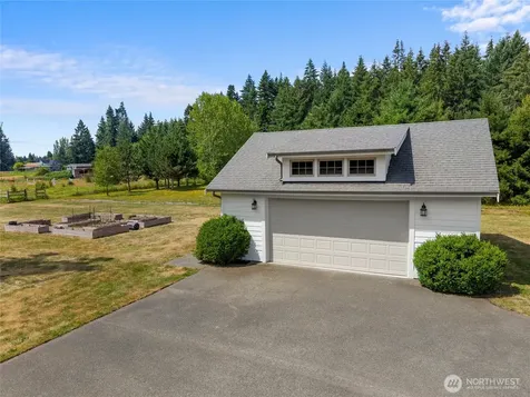 5542 Meadowood Lane NE Olympia WA 98506