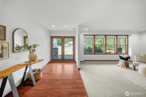 5542 Meadowood Lane NE Olympia WA 98506