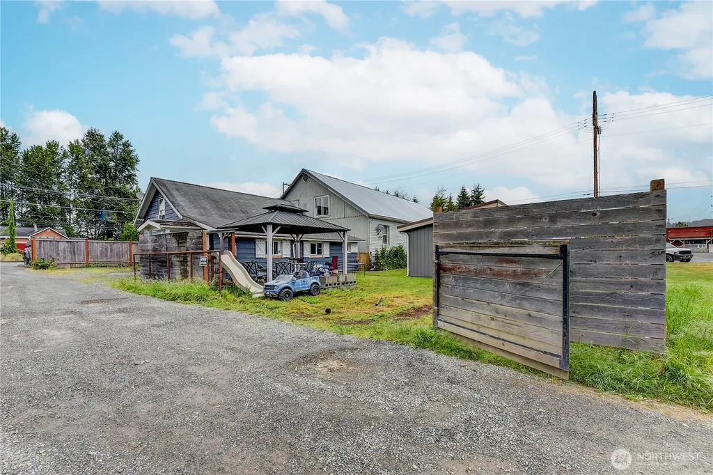 112 Cascade Avenue Granite Falls WA 98525