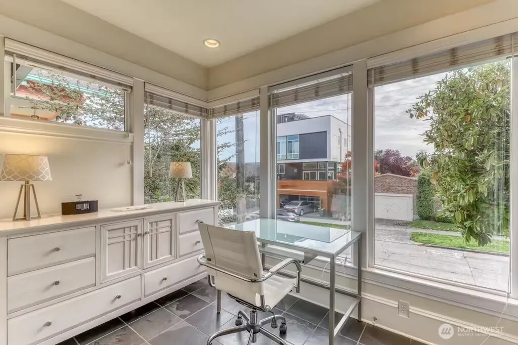 462 N 44th Street Seattle WA 98103