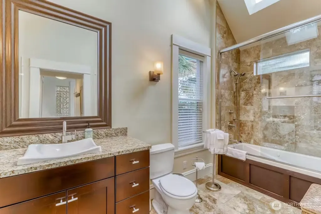 462 N 44th Street Seattle WA 98103