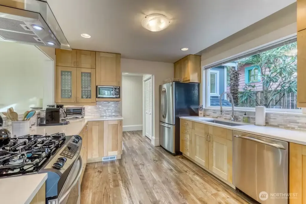 462 N 44th Street Seattle WA 98103