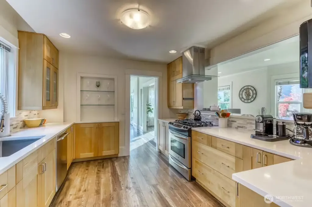462 N 44th Street Seattle WA 98103