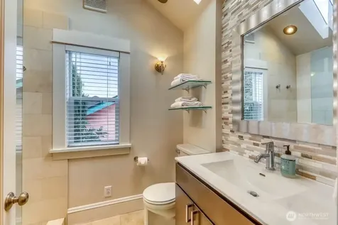 462 N 44th Street Seattle WA 98103