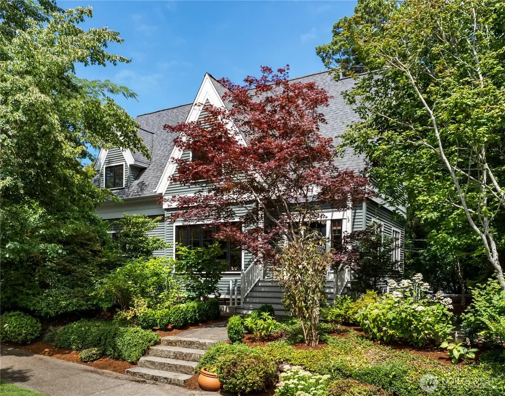 164 Mcgraw Street Seattle WA 98109