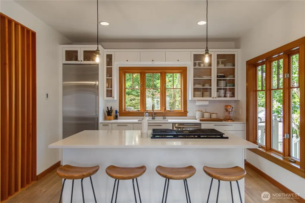 164 Mcgraw Street Seattle WA 98109