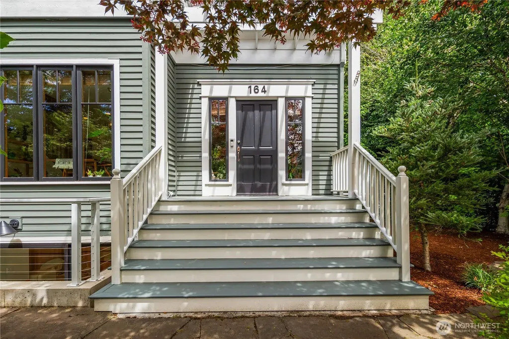 164 Mcgraw Street Seattle WA 98109