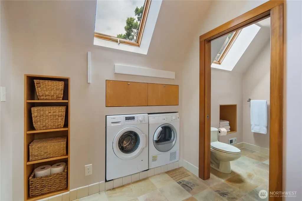 164 Mcgraw Street Seattle WA 98109