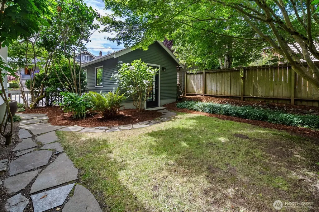 164 Mcgraw Street Seattle WA 98109