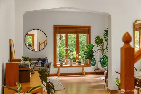 164 Mcgraw Street Seattle WA 98109