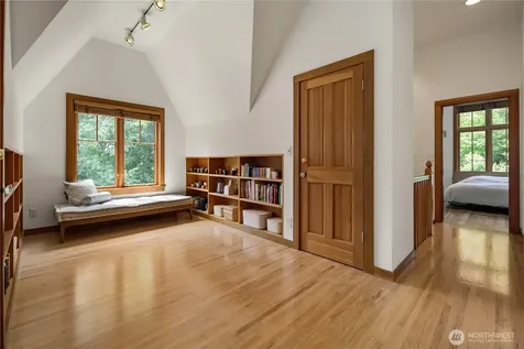 164 Mcgraw Street Seattle WA 98109