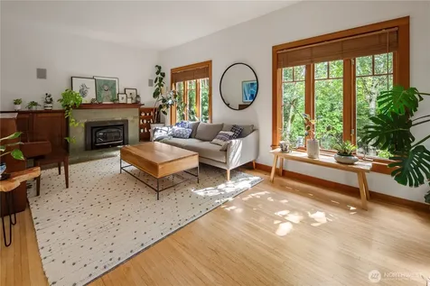164 Mcgraw Street Seattle WA 98109