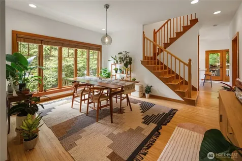 164 Mcgraw Street Seattle WA 98109