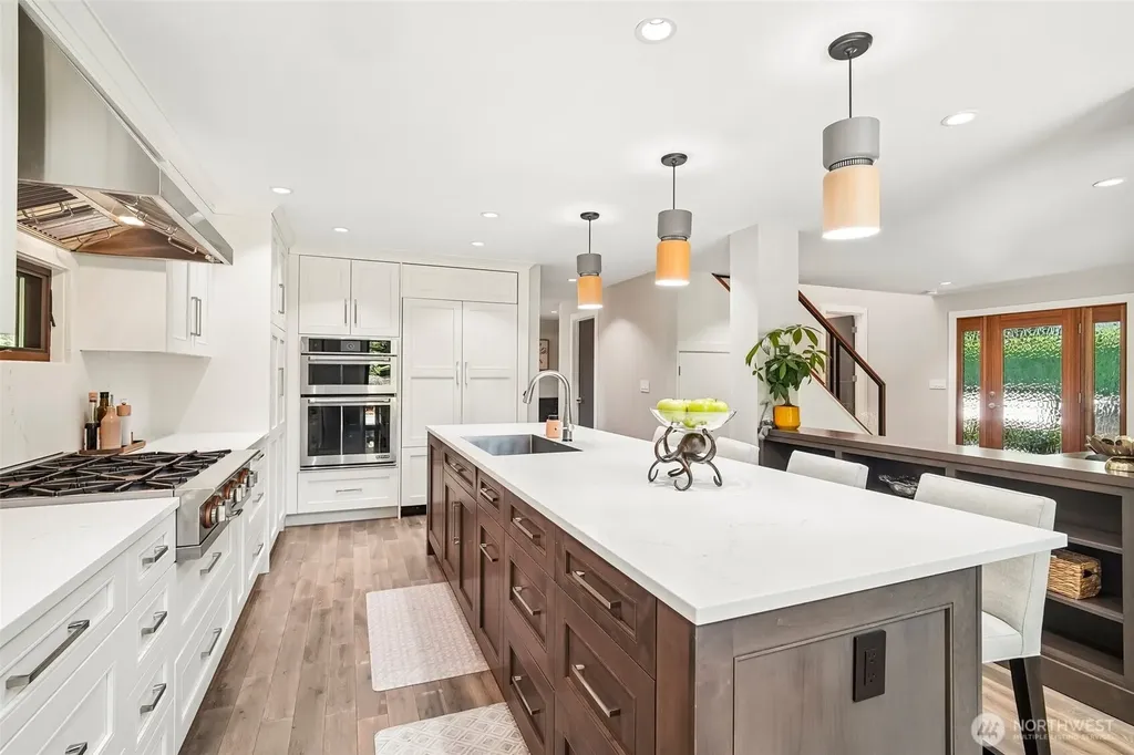 18448 SE 43rd Place Issaquah WA 98027