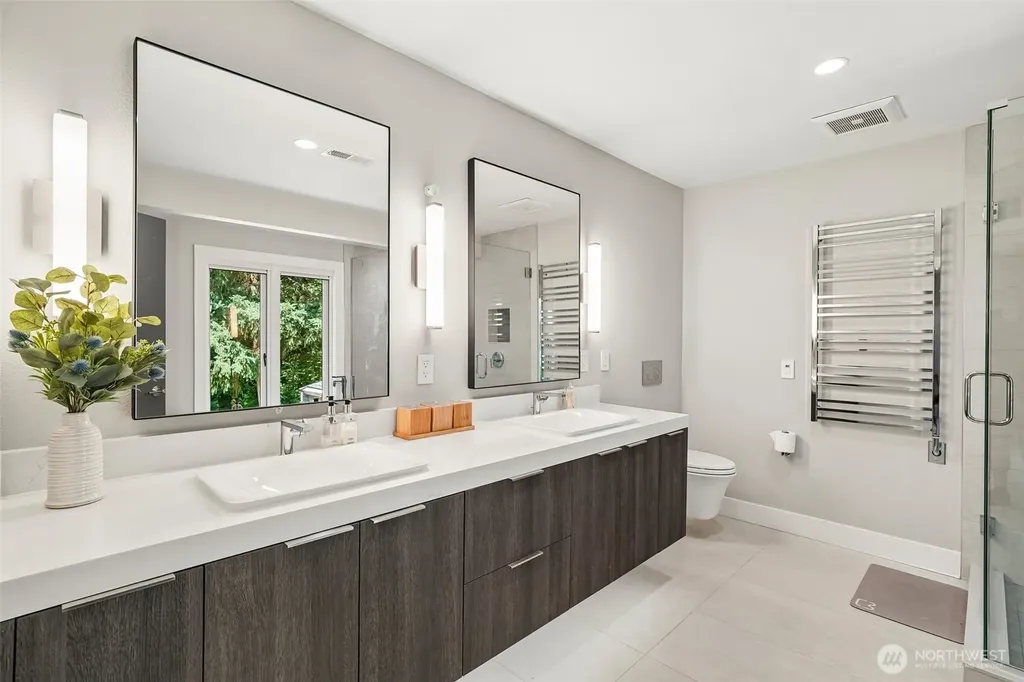 18448 SE 43rd Place Issaquah WA 98027