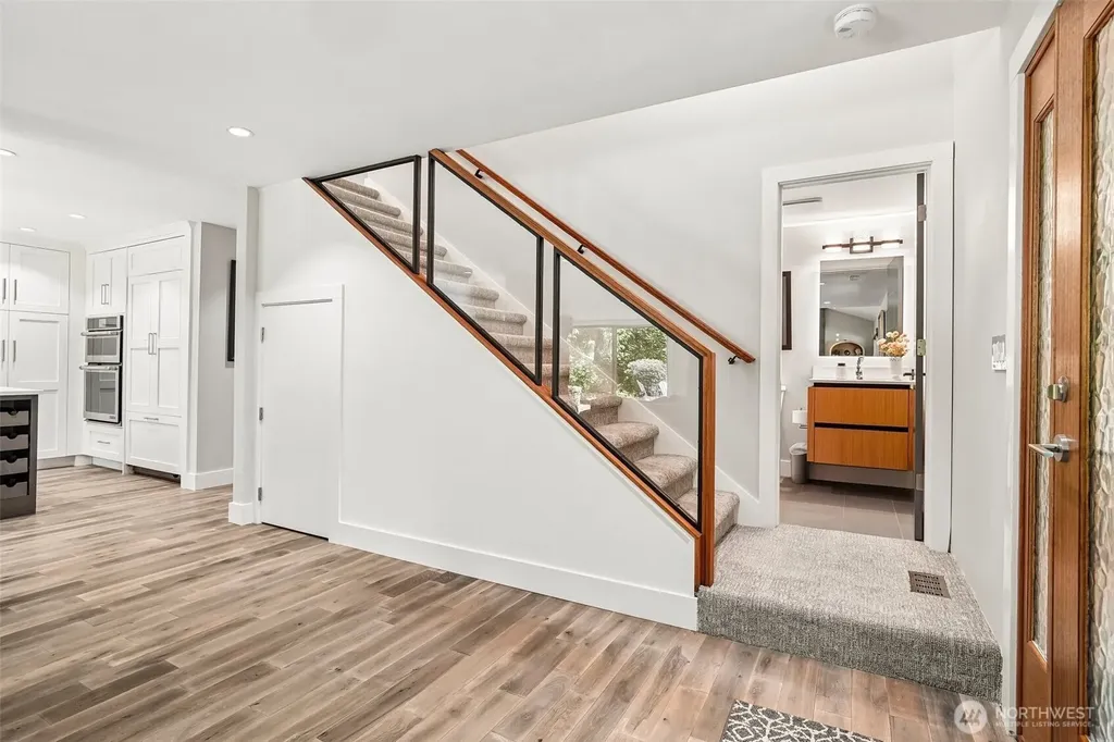 18448 SE 43rd Place Issaquah WA 98027