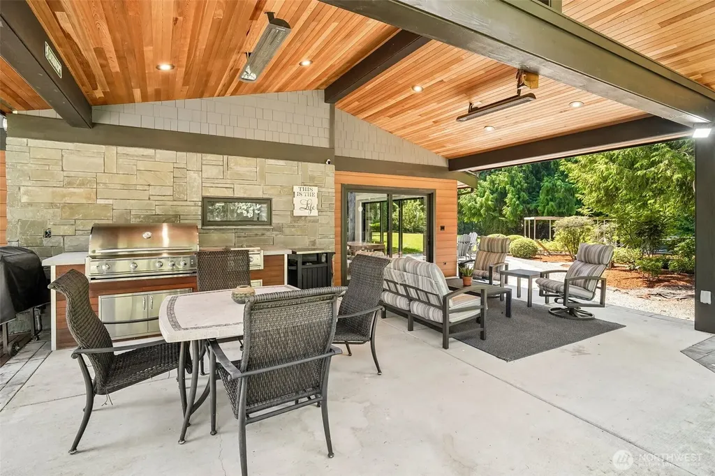 18448 SE 43rd Place Issaquah WA 98027