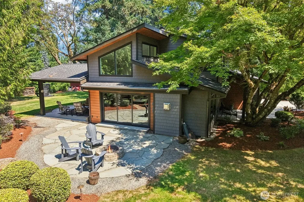 18448 SE 43rd Place Issaquah WA 98027