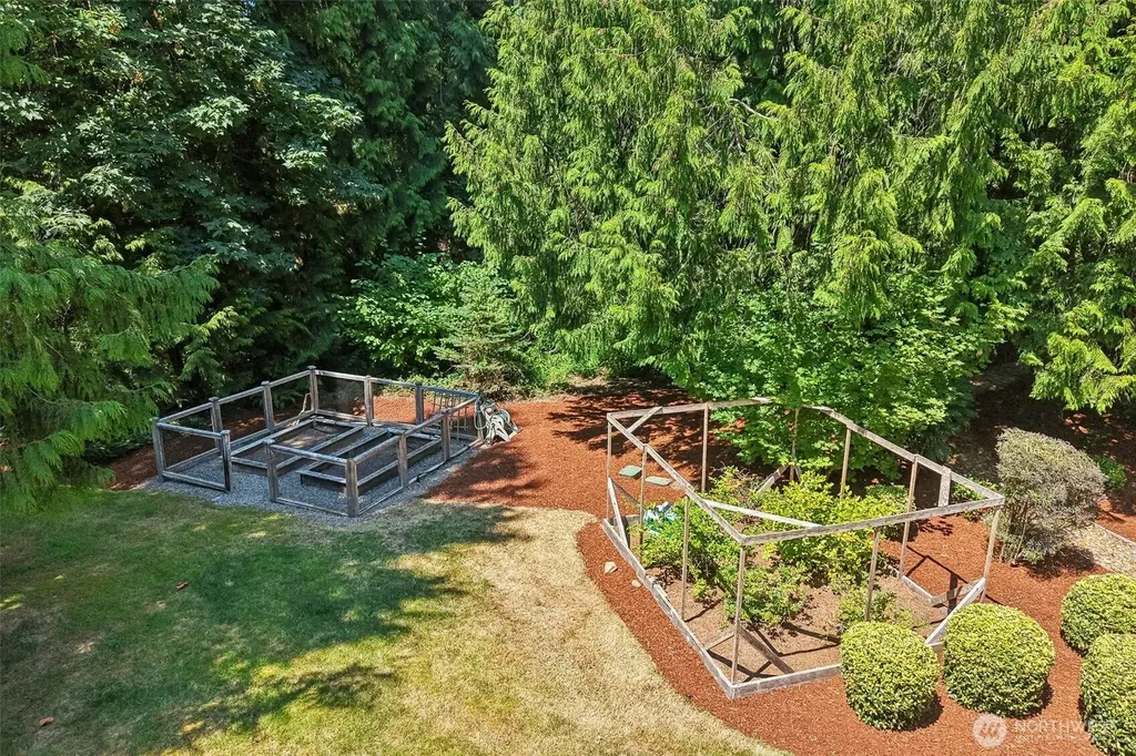 18448 SE 43rd Place Issaquah WA 98027