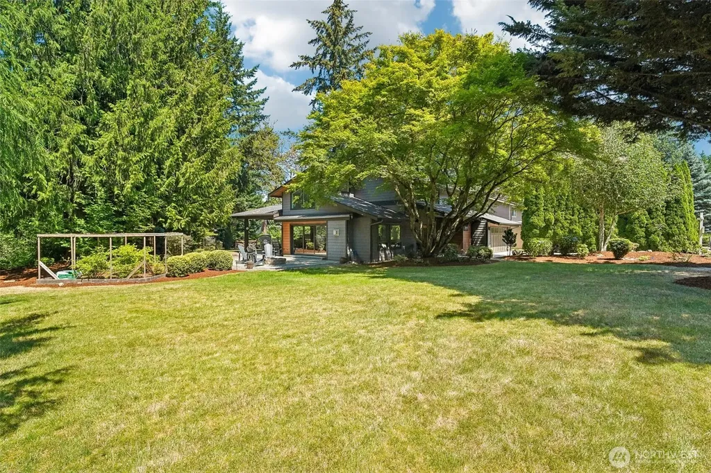 18448 SE 43rd Place Issaquah WA 98027