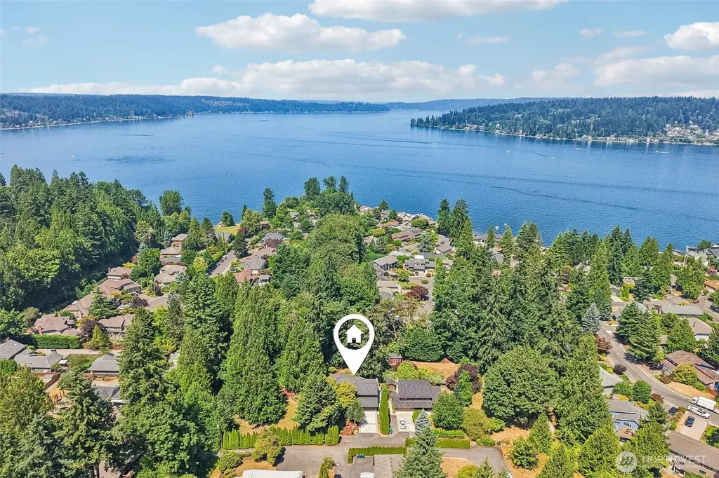 18448 SE 43rd Place Issaquah WA 98027