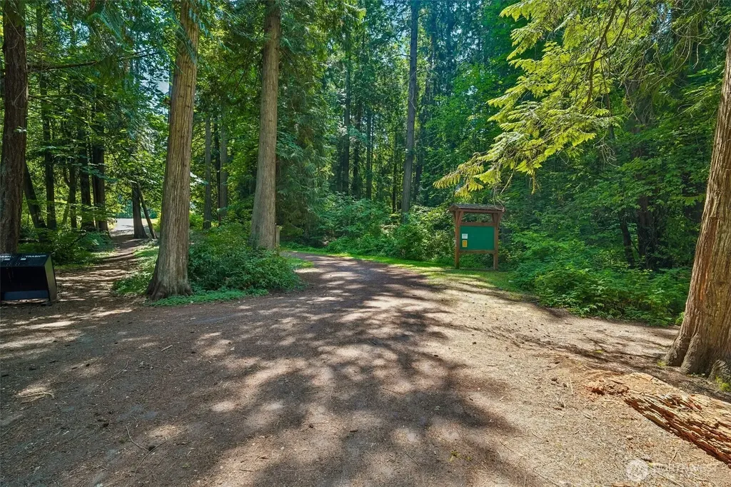 18448 SE 43rd Place Issaquah WA 98027