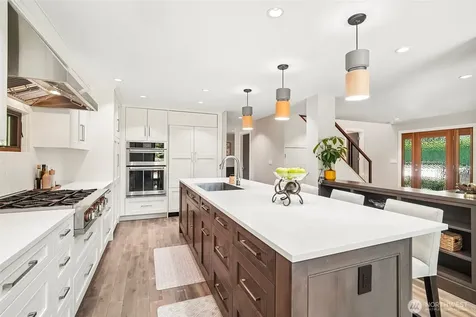 18448 SE 43rd Place Issaquah WA 98027