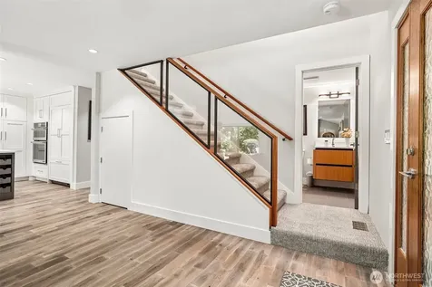 18448 SE 43rd Place Issaquah WA 98027
