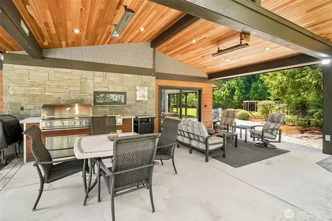 18448 SE 43rd Place Issaquah WA 98027