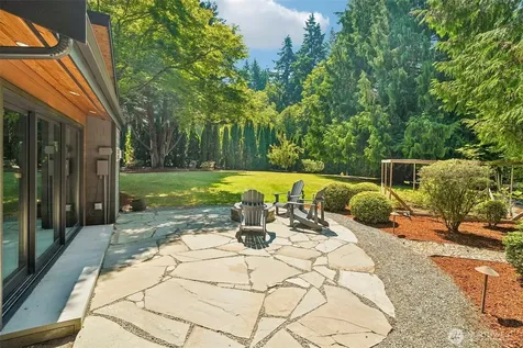 18448 SE 43rd Place Issaquah WA 98027