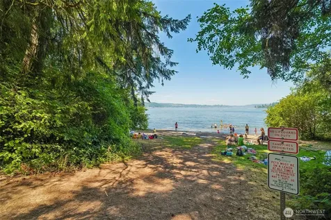 18448 SE 43rd Place Issaquah WA 98027