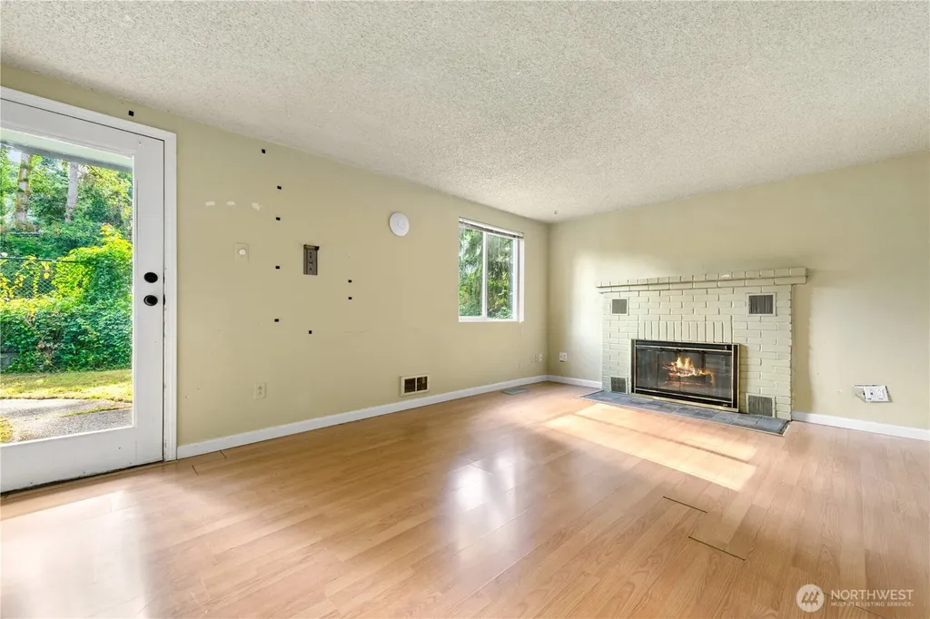 21304 60th Avenue W Mountlake Terrace WA 98043