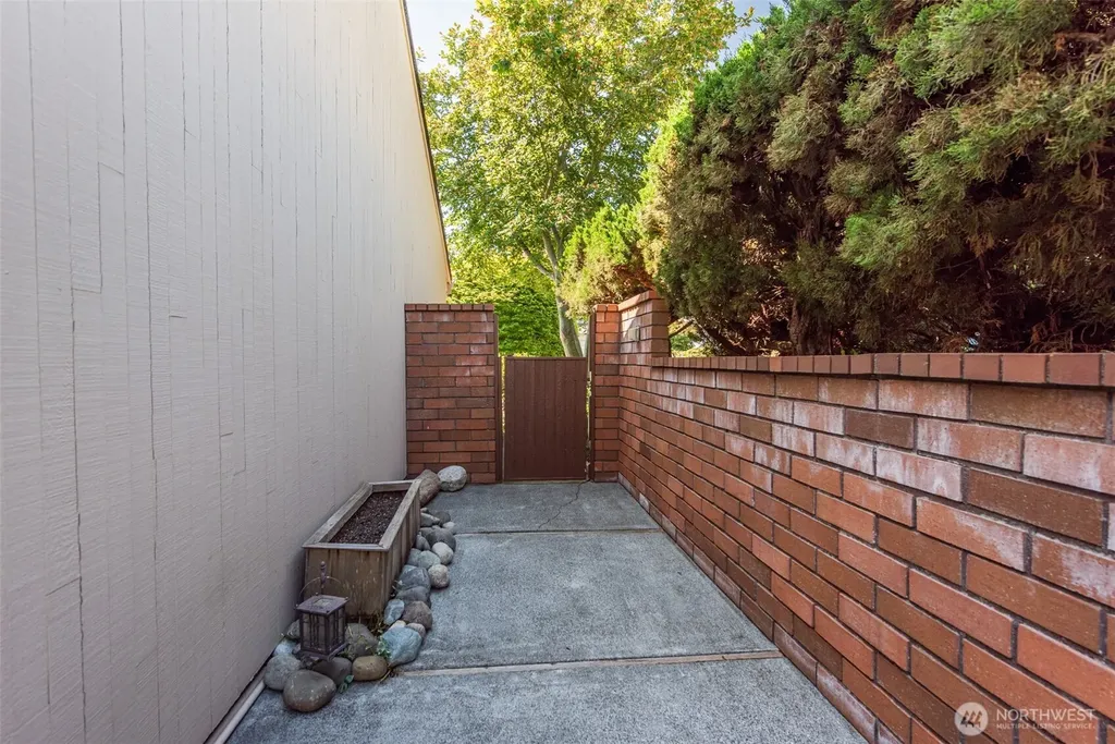 126 Hilltop Drive Sequim WA 98382