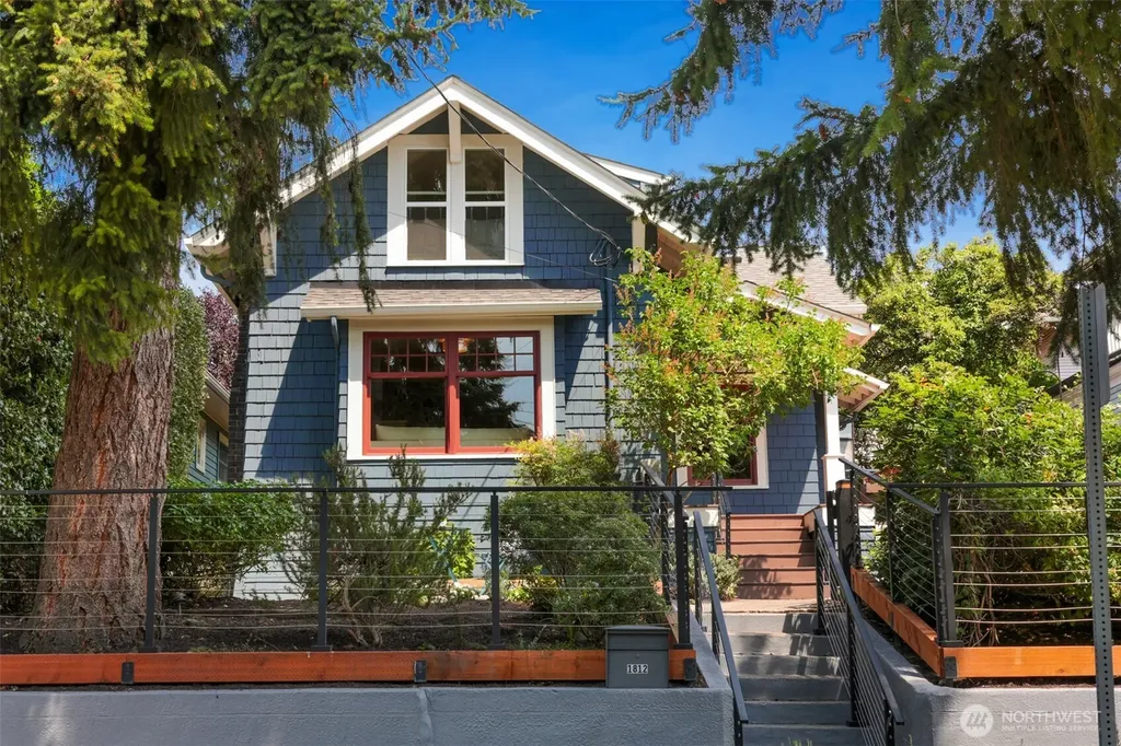 1812 N 39th Seattle WA 98103