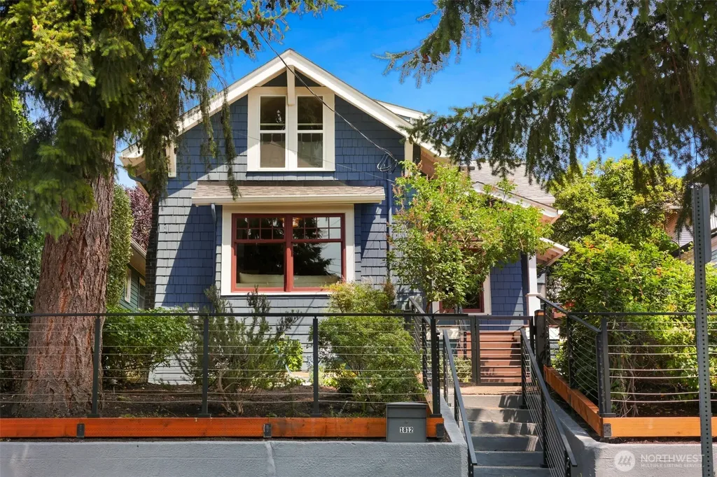 1812 N 39th Seattle WA 98103