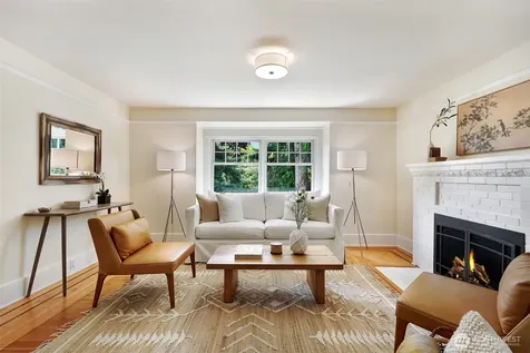 1812 N 39th Seattle WA 98103