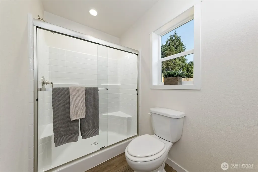 2371 E Crestview Drive Shelton WA 98584