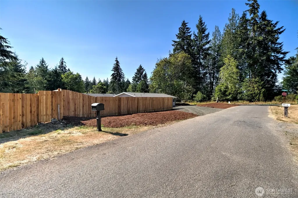 2371 E Crestview Drive Shelton WA 98584