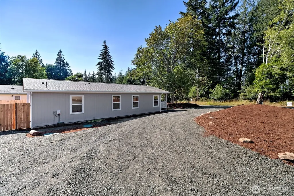 2371 E Crestview Drive Shelton WA 98584