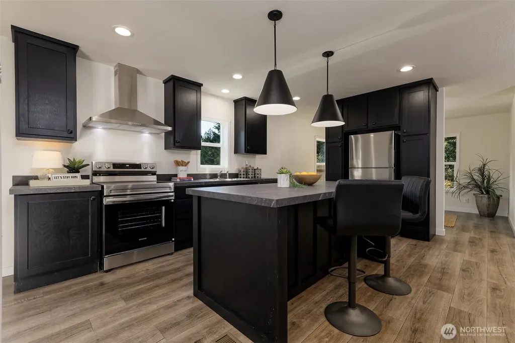 2371 E Crestview Drive Shelton WA 98584