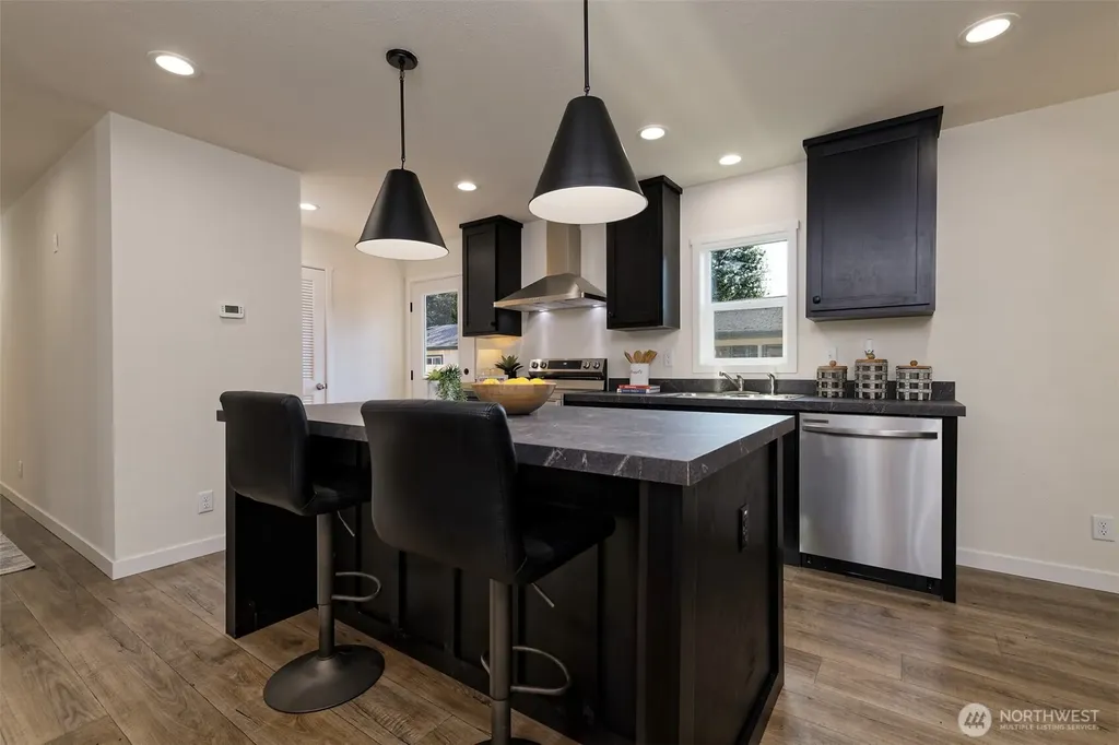 2371 E Crestview Drive Shelton WA 98584