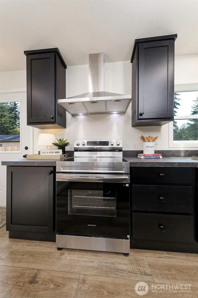 2371 E Crestview Drive Shelton WA 98584