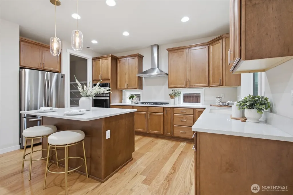 12929 136th Ct NE Kirkland WA 98034