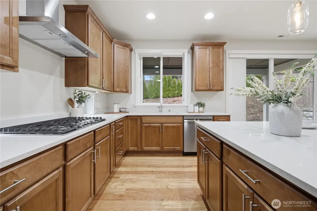 12929 136th Ct NE Kirkland WA 98034