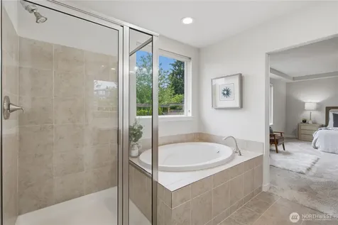 12929 136th Ct NE Kirkland WA 98034
