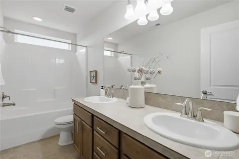 12929 136th Ct NE Kirkland WA 98034