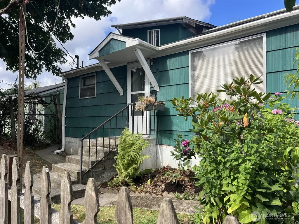 8641 45th Avenue S Seattle WA 98118